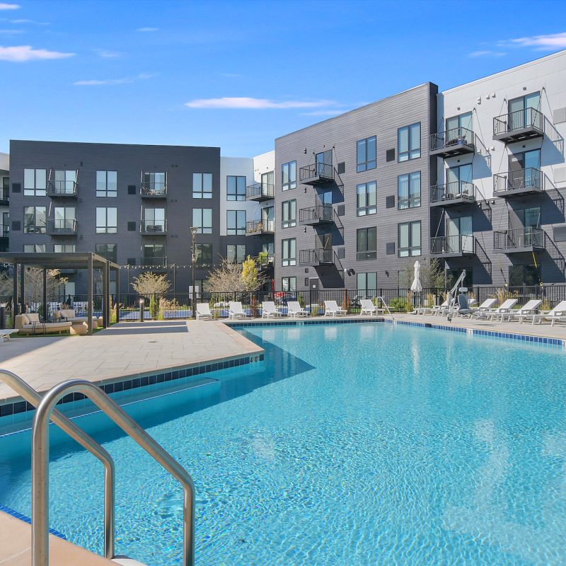 Yorktown_Reserve_Amenity_Exterior_Pool_02