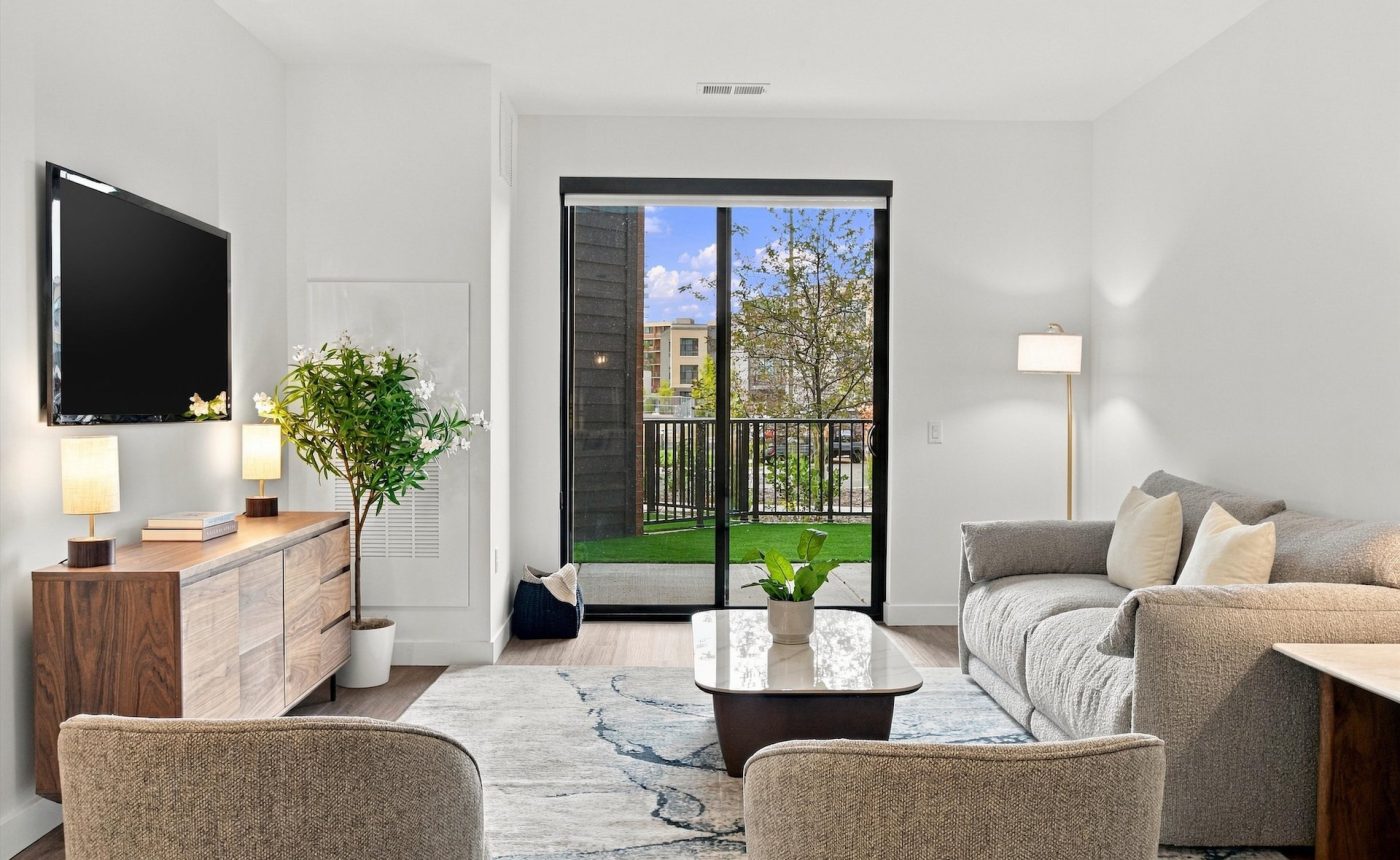 Yorktown_Reserve_Apartment_Interior_Living_Room_03